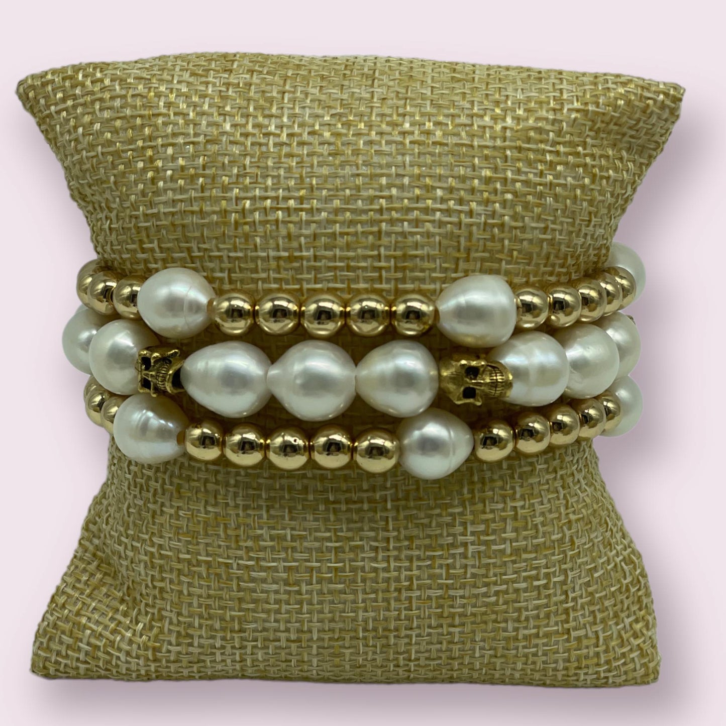 Large Pearl and Skulls